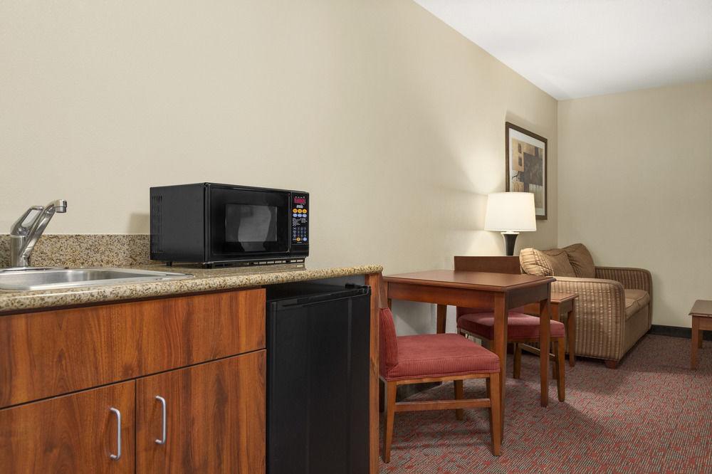 Hampton Inn Potomac Mills Γούντμπριτζ Εξωτερικό φωτογραφία