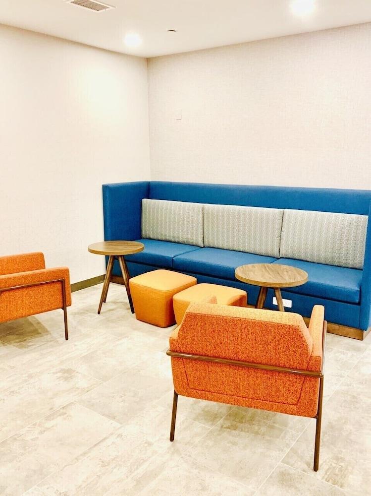 Hampton Inn Potomac Mills Γούντμπριτζ Εξωτερικό φωτογραφία