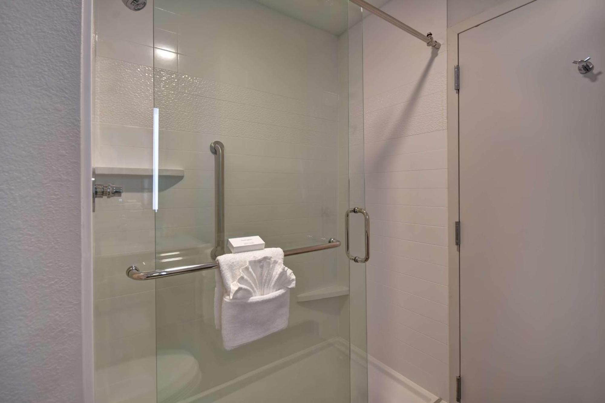 Hampton Inn Potomac Mills Γούντμπριτζ Εξωτερικό φωτογραφία