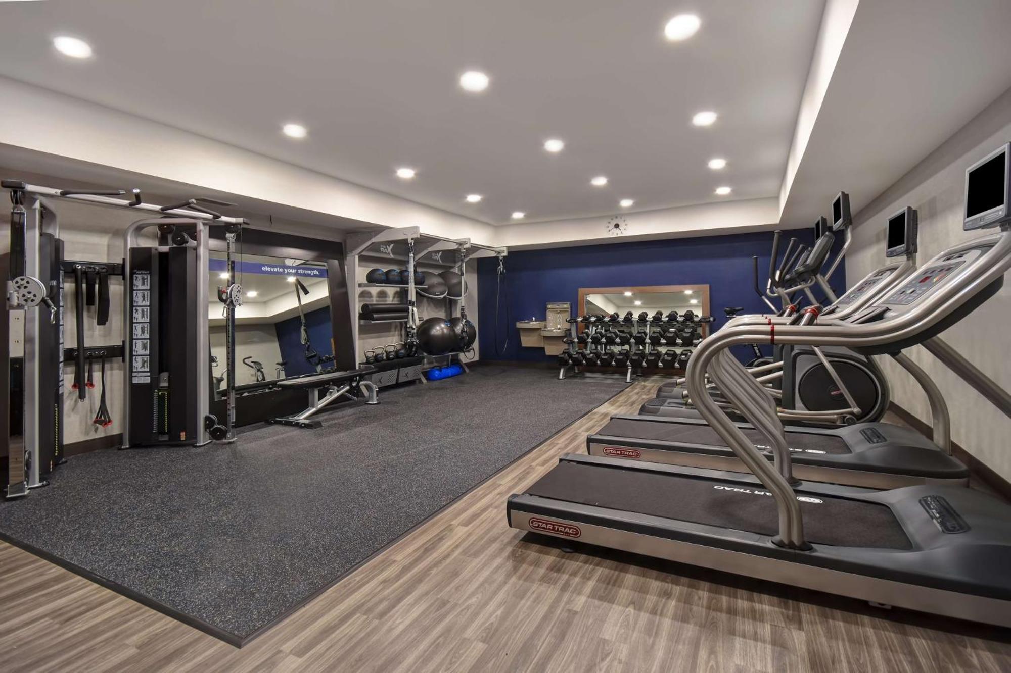 Hampton Inn Potomac Mills Γούντμπριτζ Εξωτερικό φωτογραφία